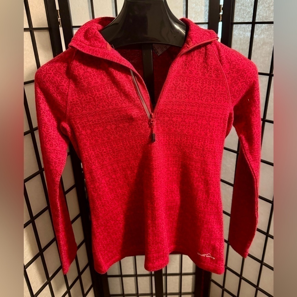Eddie Bauer Red Snowflake Geometrical Collared Print Pullover 1/2 zipper Size M